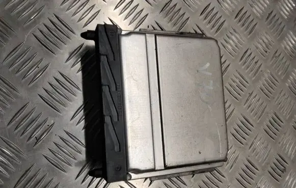 Volvo V70 Engine control unit/module 0281010319