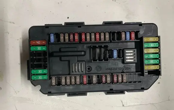 BMW 4 F36 Gran coupe Fuse box set 9389068