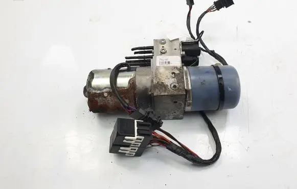 Audi A5 8T 8F Central locking vacuum pump 1485253