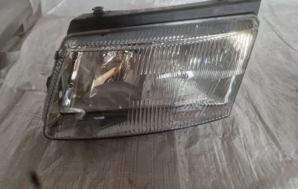 Volkswagen PASSAT B5 Headlight/headlamp 3B0941017R