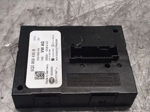 Skoda Octavia Mk3 (5E) Keyless (KESSY) go control unit/module 5Q0959435 5Q0959435B 5ZA010947