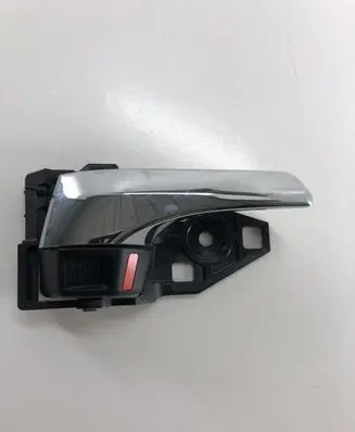 Toyota RAV 4 (XA40) Front door interior handle