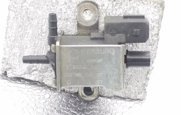 BMW X5 E53 Vacuum valve 1742711 72234013