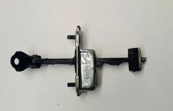 Hyundai i30 Front door check strap stopper AFW18