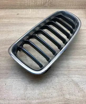 BMW 3 F30 F35 F31 Front bumper upper radiator grill 7255411 7260497