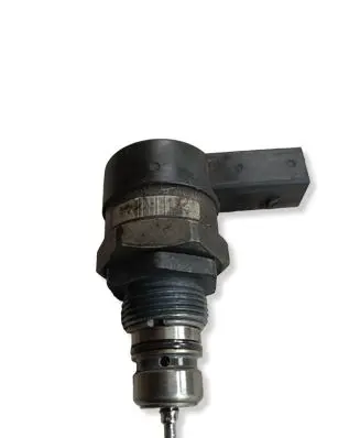BMW 3 E90 E91 Fuel pressure regulator 