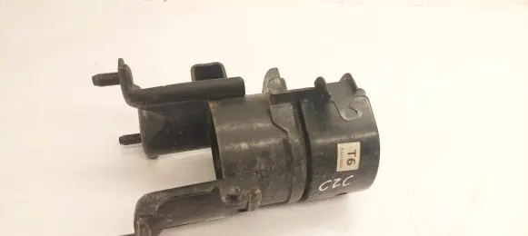 Toyota RAV 4 (XA50) Engine mount bracket K3310584