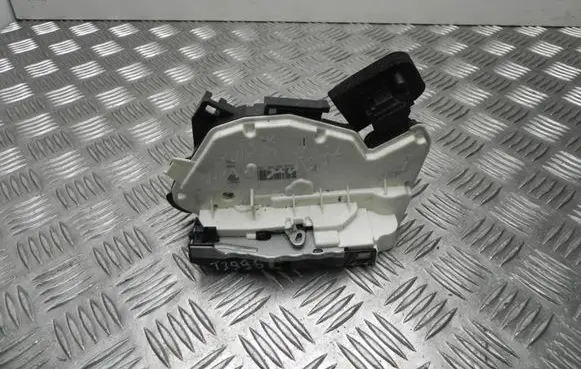 Audi A1 Rear door lock 5K4839015C T3996