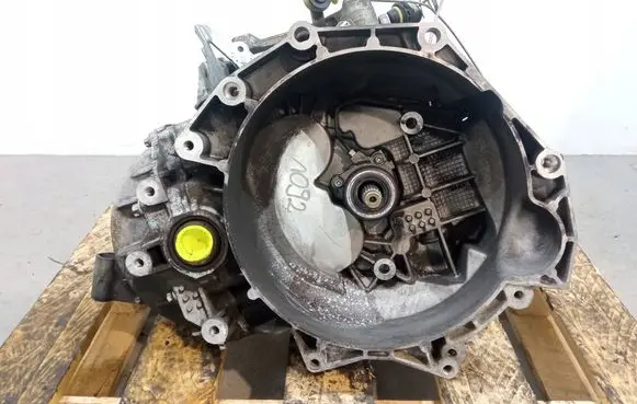 Opel Vectra C Manual 5 speed gearbox 55192012