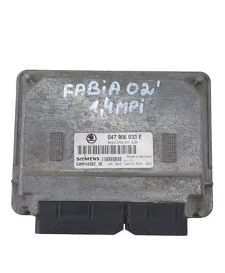 Skoda Fabia Mk1 (6Y) Engine control unit/module 047906033E 5WP4420210 3PASJ34