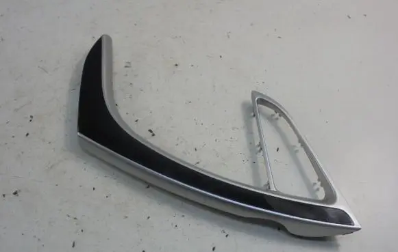 Opel Astra J Front interior roof grab handle 340685796