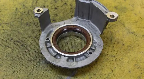 Volkswagen Polo VI Bracket in trunk/boot 