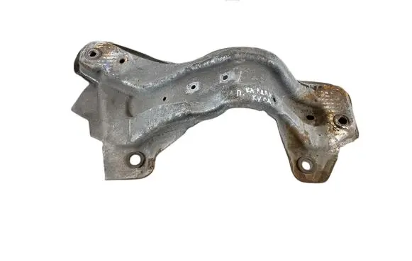 Ford Kuga I Other under body part 