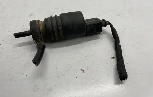 Mercedes-Benz C W204 Windscreen/windshield washer pump