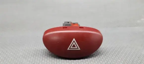 Peugeot 206+ Hazard light switch