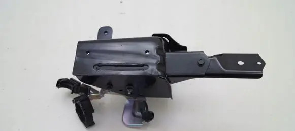 Nissan X-Trail T32 Battery tray 