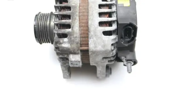 Hyundai i40 Generator/alternator 373002A800