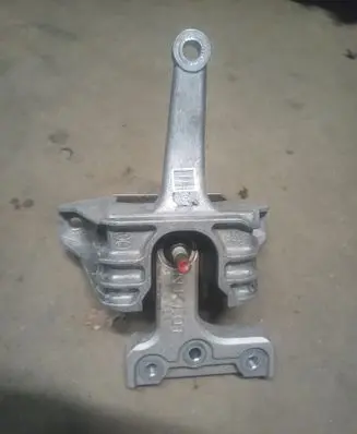 Hyundai Kona I Engine mount bracket
