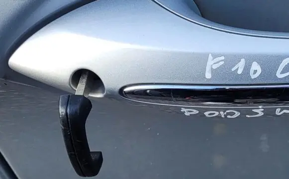 BMW 5 F10 F11 Front door lock (next to the handle) 