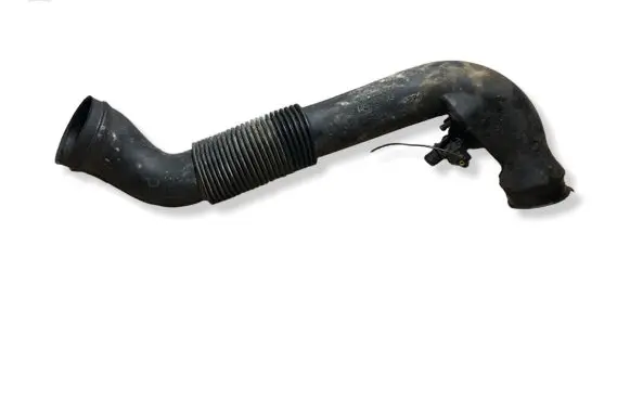 Volvo XC90 Intercooler hose/pipe 9475265