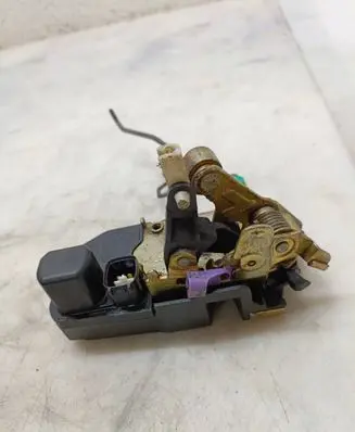 Chrysler Voyager Front door lock GL19