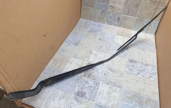 Ford Fiesta Front wiper blade arm 2S6117526BB