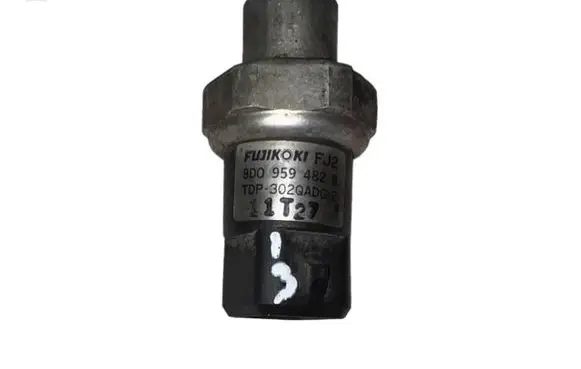 Skoda Superb B5 (3U) Air conditioning (A/C) pressure sensor 8D0959482B TDP302QADG2