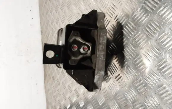 Hyundai Tucson LM Engine mount bracket 21830D3200