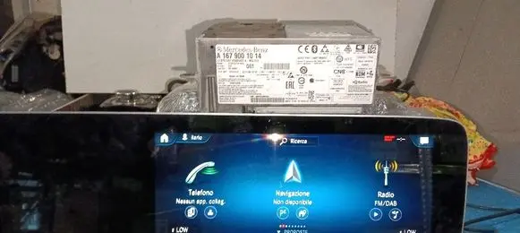 Mercedes-Benz A W177 Radio/CD/DVD/GPS head unit A1679001014