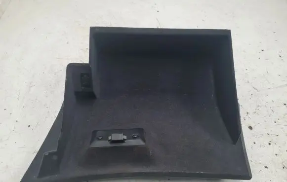 BMW 5 E39 Glove box