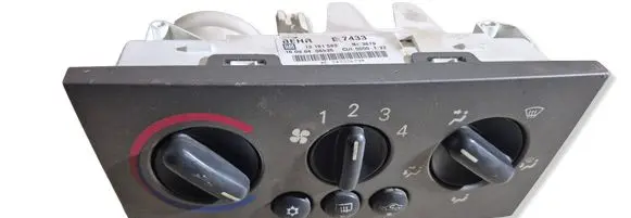 Opel Meriva A Climate control unit E7433 13191583