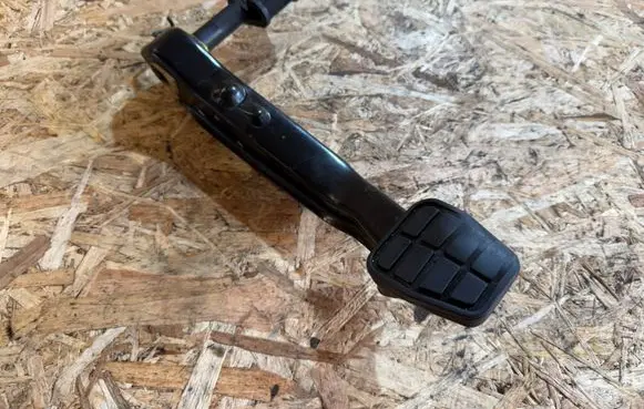 Volkswagen Polo III 6N 6N2 6NF Brake pedal 