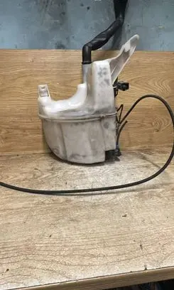 Volvo V60 Windshield washer fluid reservoir/tank 31253218