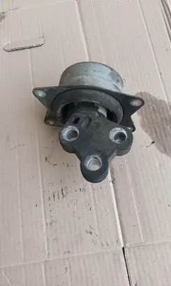 Opel Signum Engine mount bracket V046401203