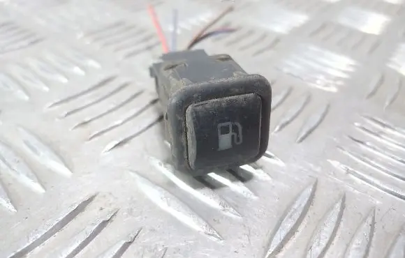 Volkswagen Bora Fuel tank opening switch 3B0959833A