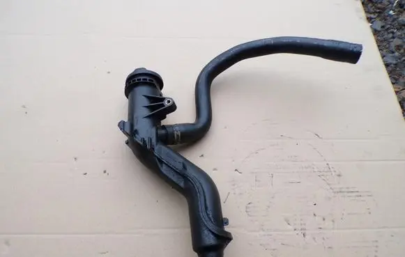 Peugeot 407 Oil fill pipe 9645661680