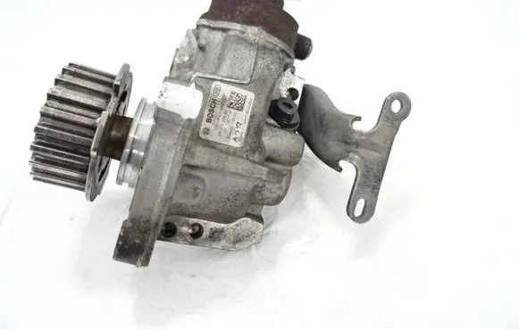 Peugeot Partner III Fuel injection high pressure pump 9817903080
