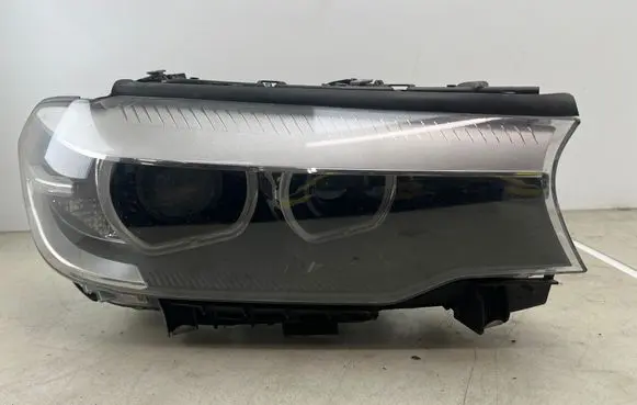 BMW 5 G30 G31 Headlight/headlamp 7439186