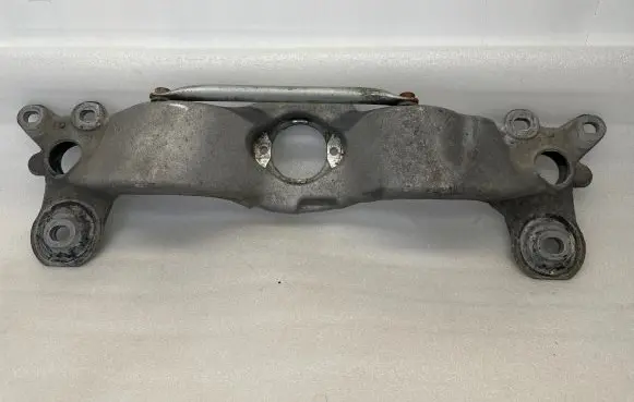Audi A4 S4 B6 8E 8H Gearbox mounting bracket 8E0399263AG