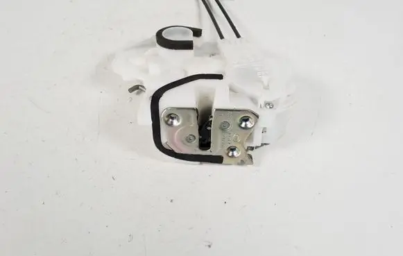 Mitsubishi Outlander Rear door lock 5745A395