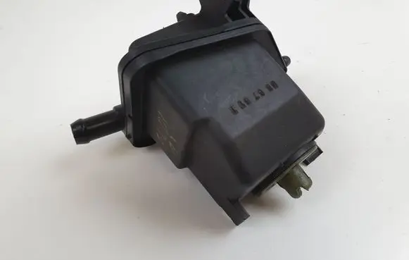 Audi A3 S3 8L Power steering fluid tank/reservoir 1J0422371C