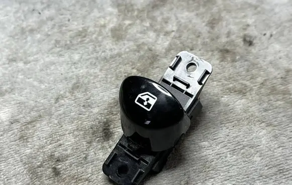 Seat Leon IV Rear glass lock/latch C258 735639073