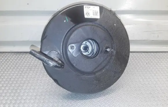 Volkswagen Golf VI Brake booster 1K1614105CH