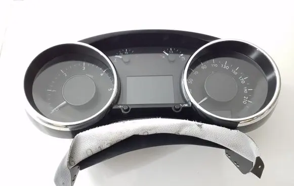 Peugeot 5008 Speedometer (instrument cluster) 9806268180