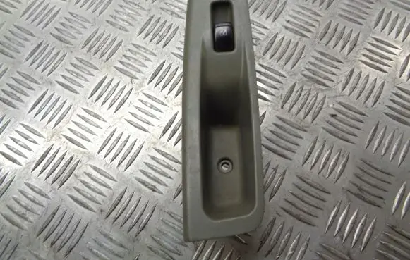 Chevrolet Lacetti Quarter vent window switch 