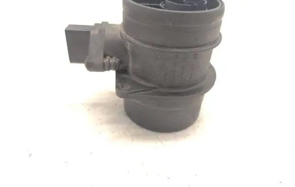 Volkswagen PASSAT B6 Mass air flow meter 0281002461 074906461B