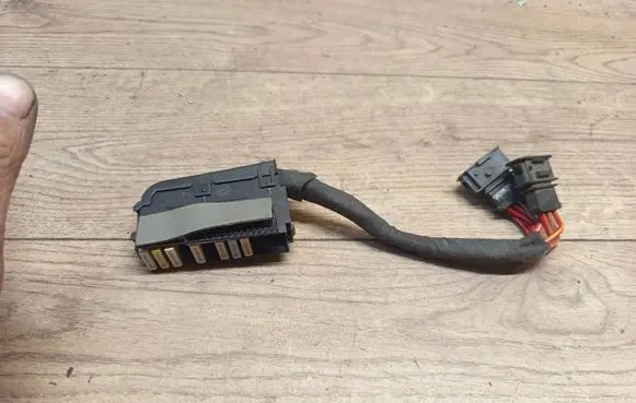 Volkswagen Touran I Fuse box set 4F1941824