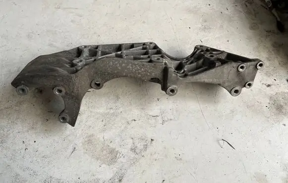 Volkswagen Golf IV Generator/alternator bracket 06A903143P