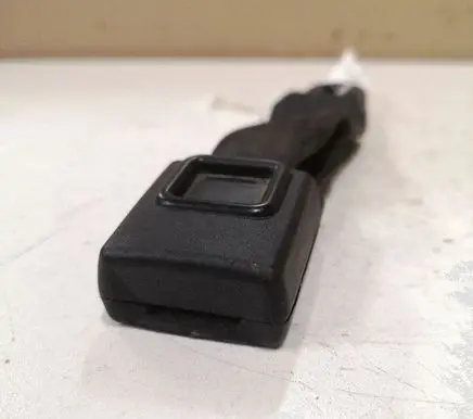 Ford Focus C-MAX Middle seatbelt buckle (rear)