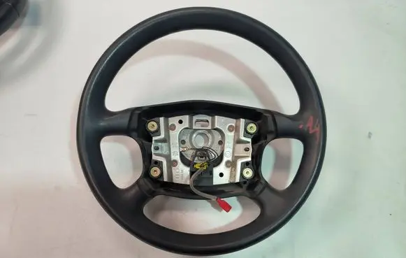 Audi A4 S4 B5 8D Steering wheel